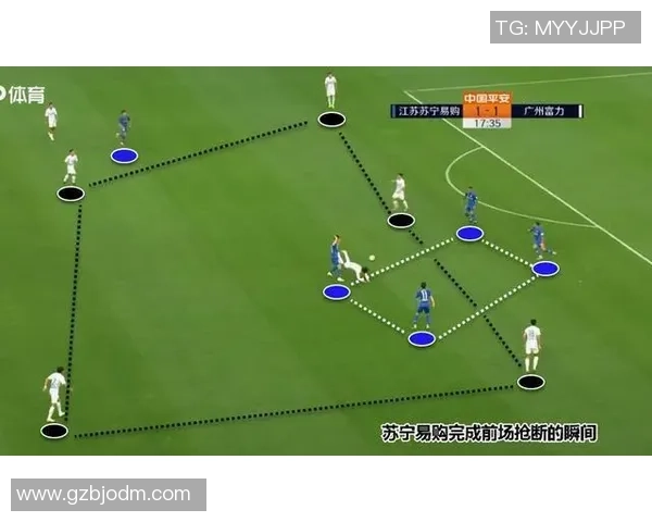 武汉排球队与成都排球队赛后复盘分析两队配合及战术执行情况